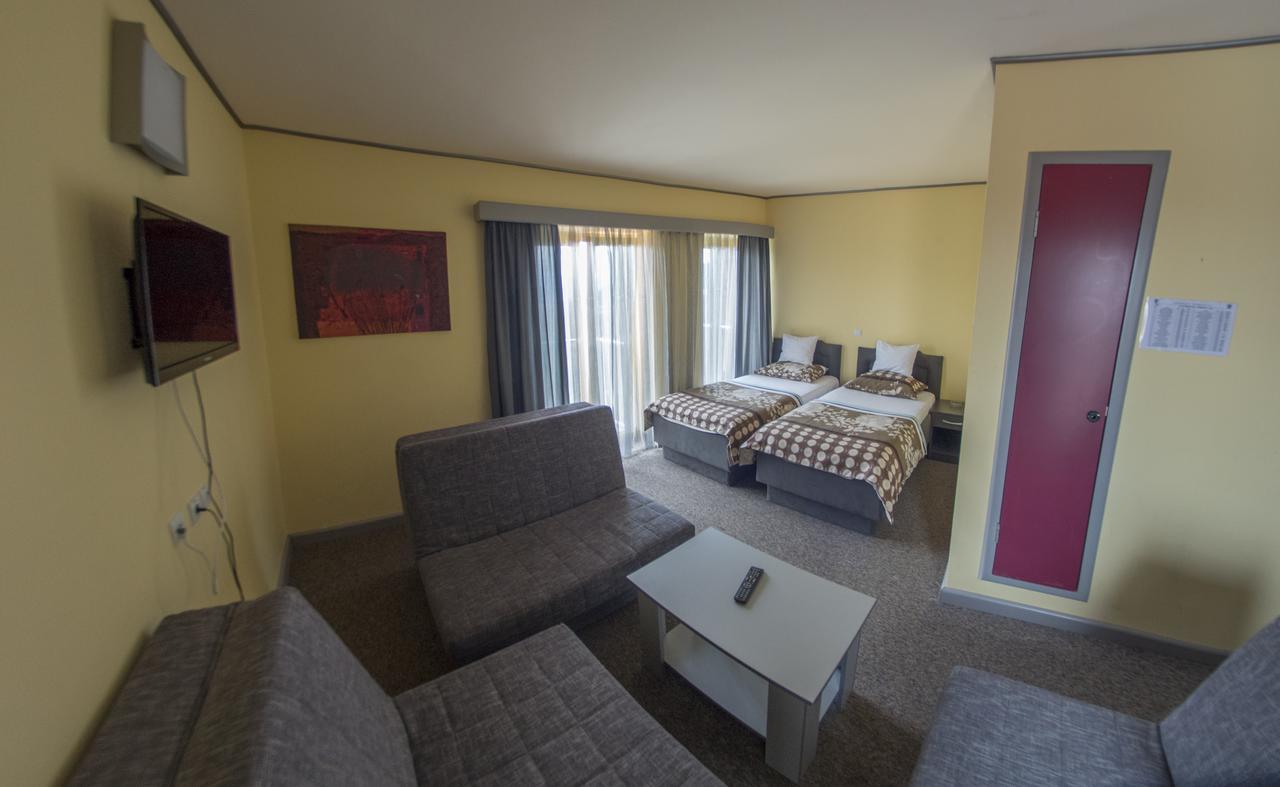 Hotel Vidikovac Ni エクステリア 写真