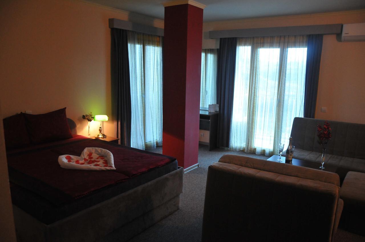 Hotel Vidikovac Ni エクステリア 写真